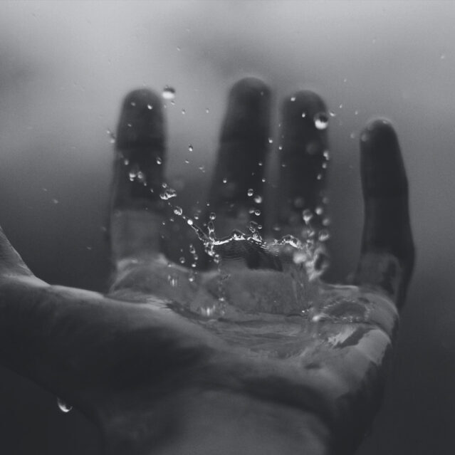 mcwcc--img--water-in-hand