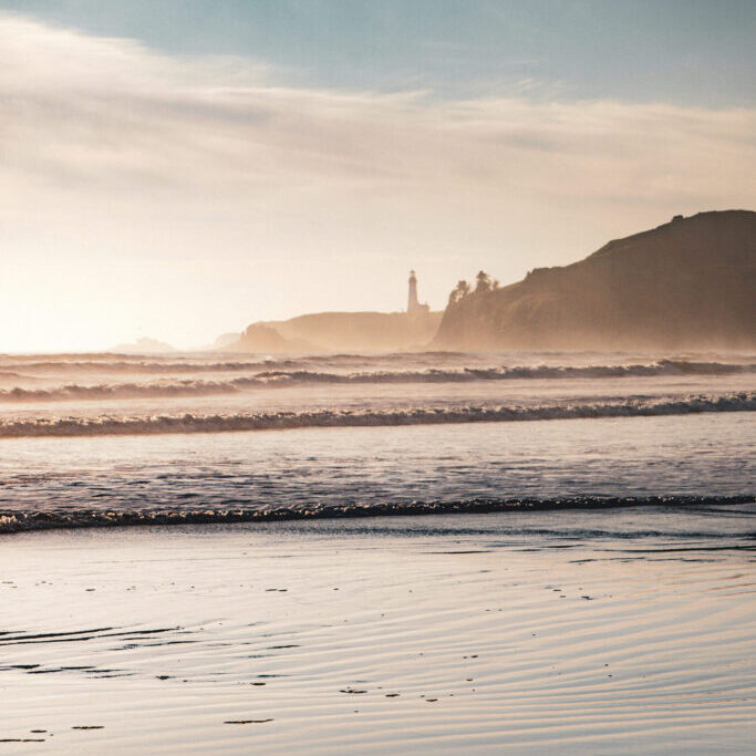 mcwcc--newport-distant-lighthouse--tony-l-eDy037psQY4-unsplash