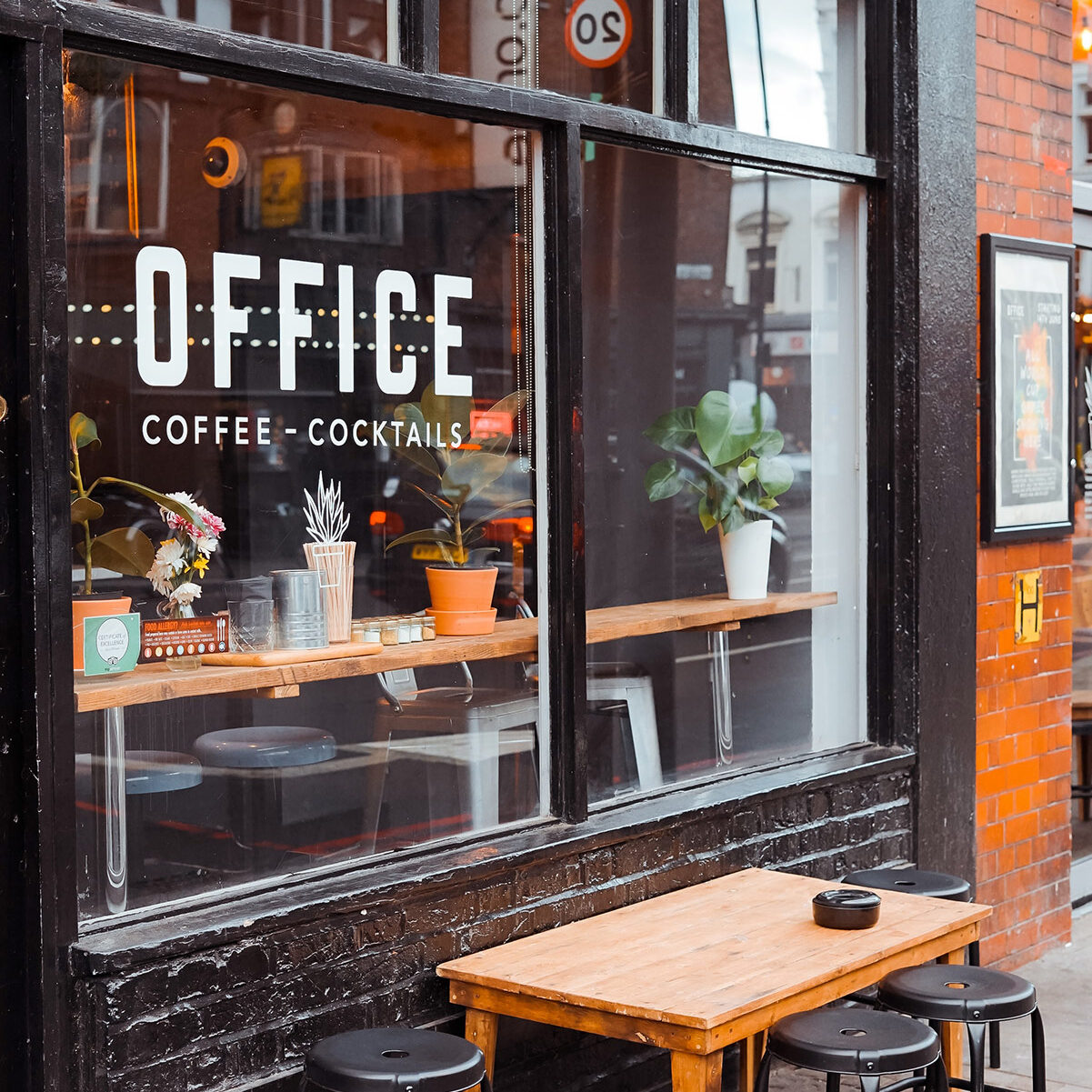 mcwcc--cafe--toa-heftiba-yfaEuuackFw-unsplash